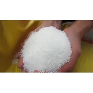urea for the preparation of plywood